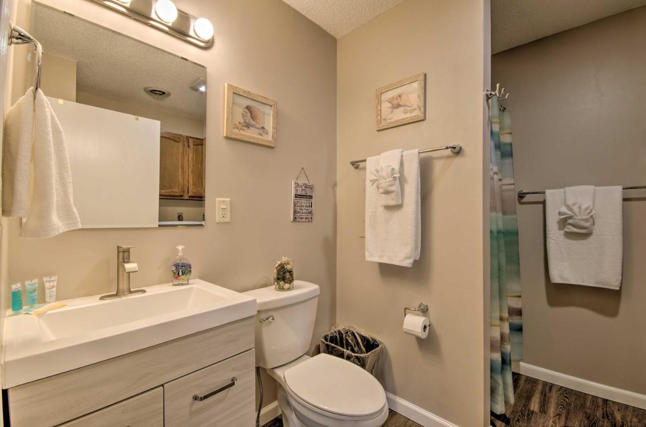On-The-Water Retreat With Dock Pet Friendly! Βίλα Lake Ozark Εξωτερικό φωτογραφία