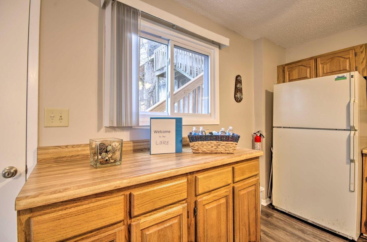 On-The-Water Retreat With Dock Pet Friendly! Βίλα Lake Ozark Εξωτερικό φωτογραφία